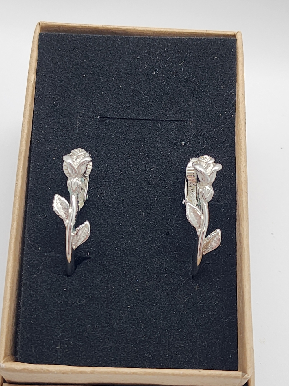 Vintage Avon Silver Tone Rose Clip On Earrings